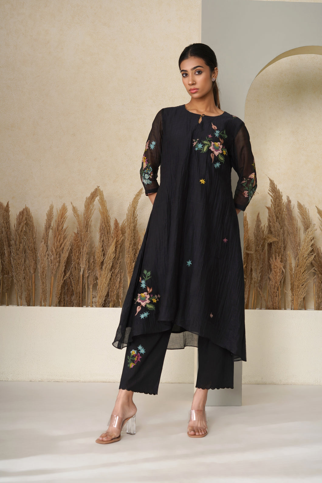 Black Gul Bano Kurta Set