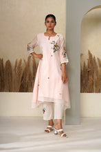 Load image into Gallery viewer, Gul Bano Peach Kurta Set
